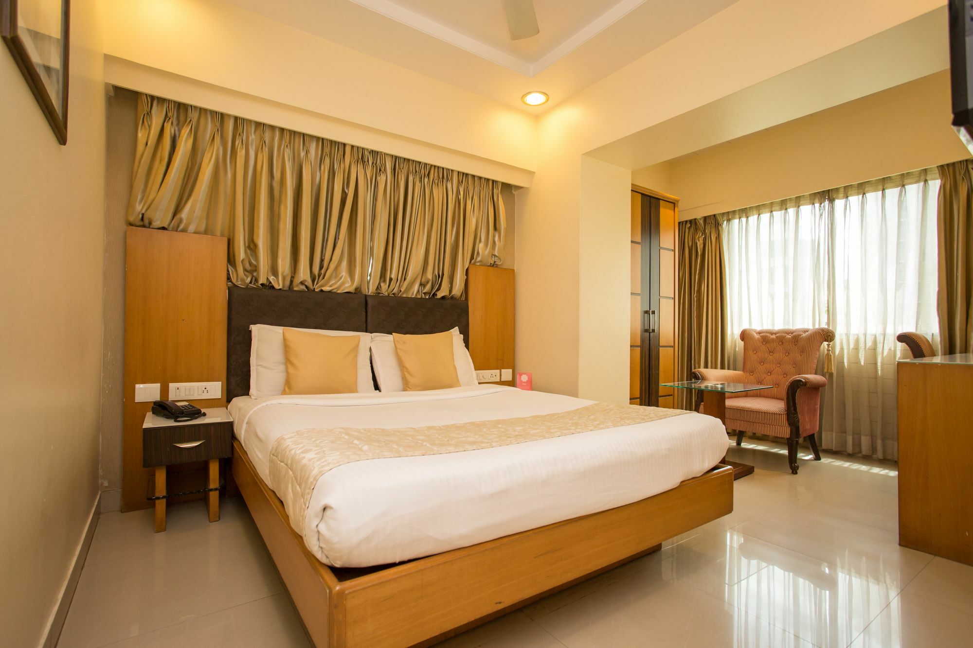Oyo 10007 Hotel Grace Residency Mumbai Eksteriør bilde